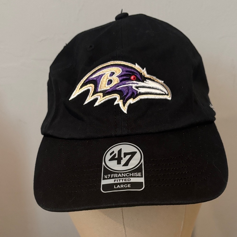 47 Franchise Baltimore Ravens Black Cap with Purple and White Embroidery
NWT